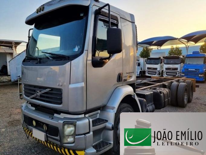 VOLVO VM260 08/08