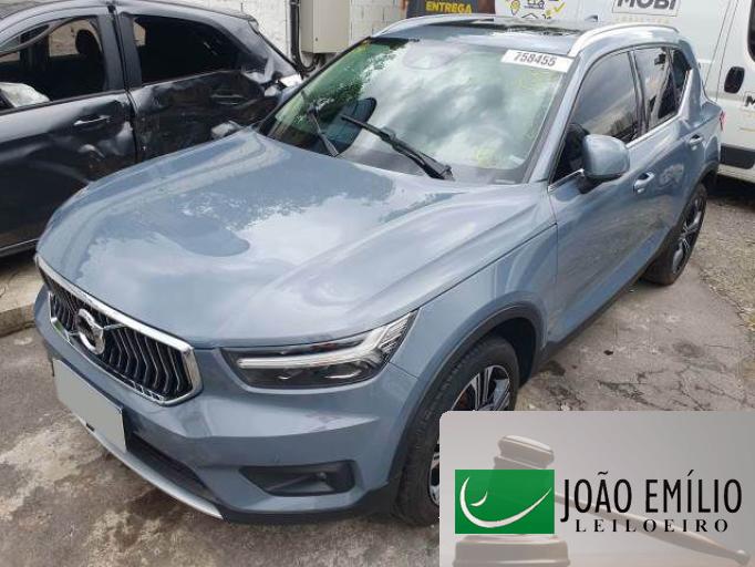 VOLVO XC40 20/20
