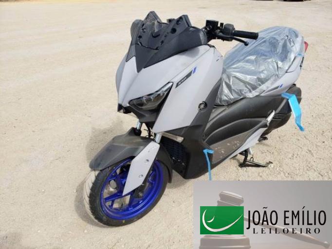 YAMAHA XMAX 22/22