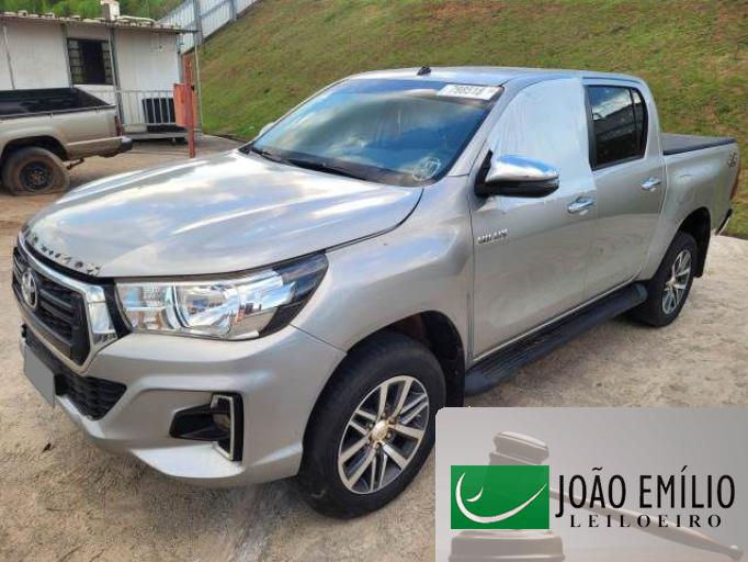 TOYOTA HILUX CD 18/18