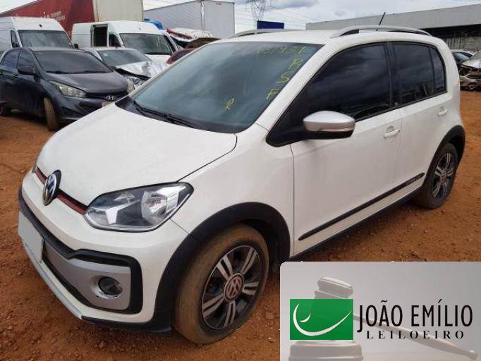 VOLKSWAGEN UP CROSS 19/19