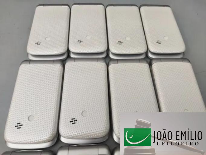 16 Celular Flip